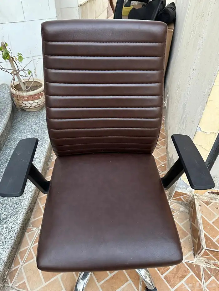 كراسي مكتب وكنب للبيع عاجل اليوم 5