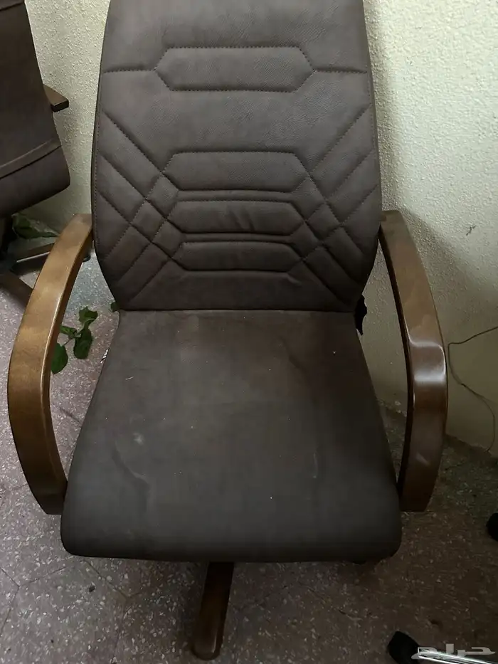 كراسي مكتب وكنب للبيع عاجل اليوم 2