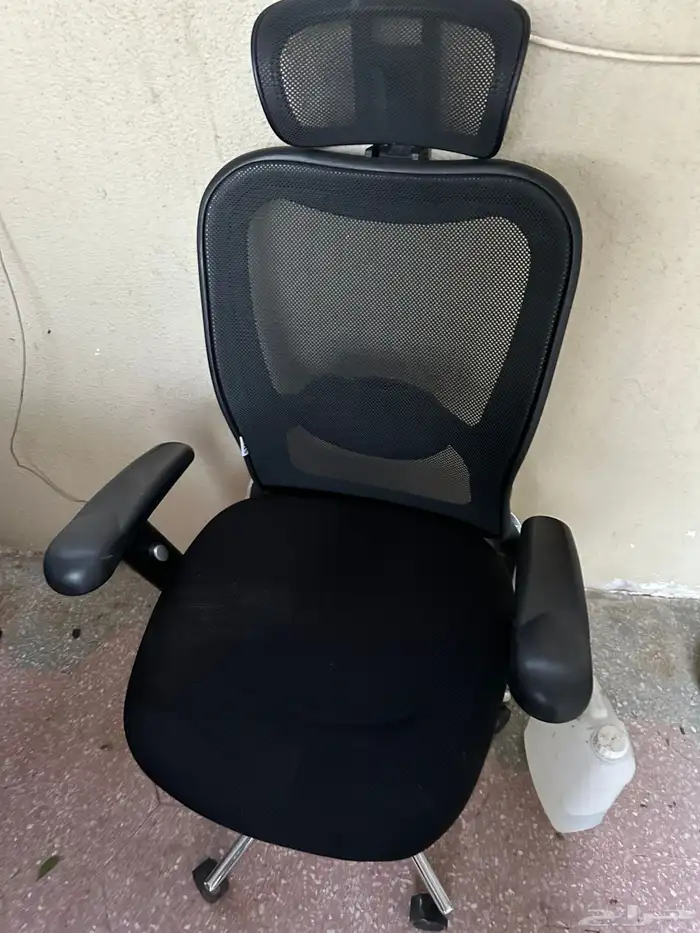 كراسي مكتب وكنب للبيع عاجل اليوم 3