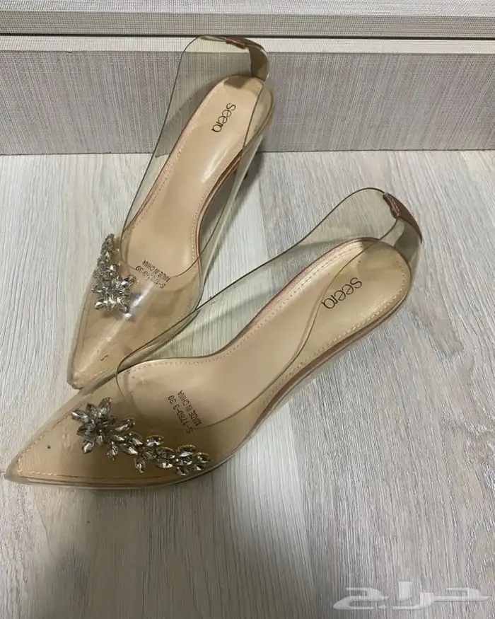 كعب نسائي 0