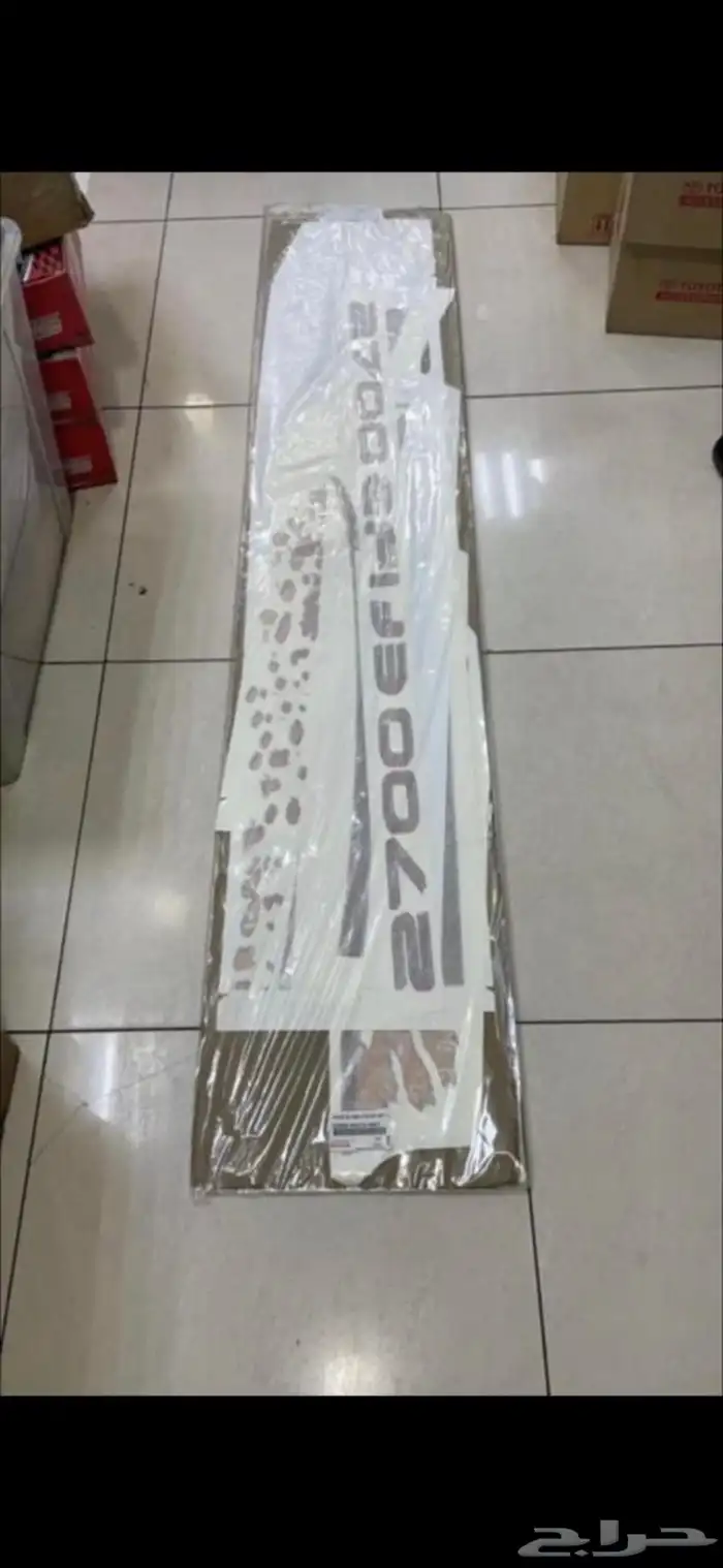 خطوط سيارات اصليه لاندكروزر وهايلكس 0