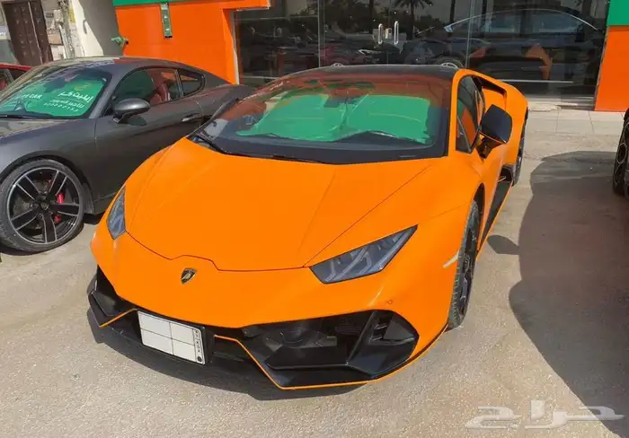 للايجار اليومي لامبورجيني هوراكان سيارة الويكند 1