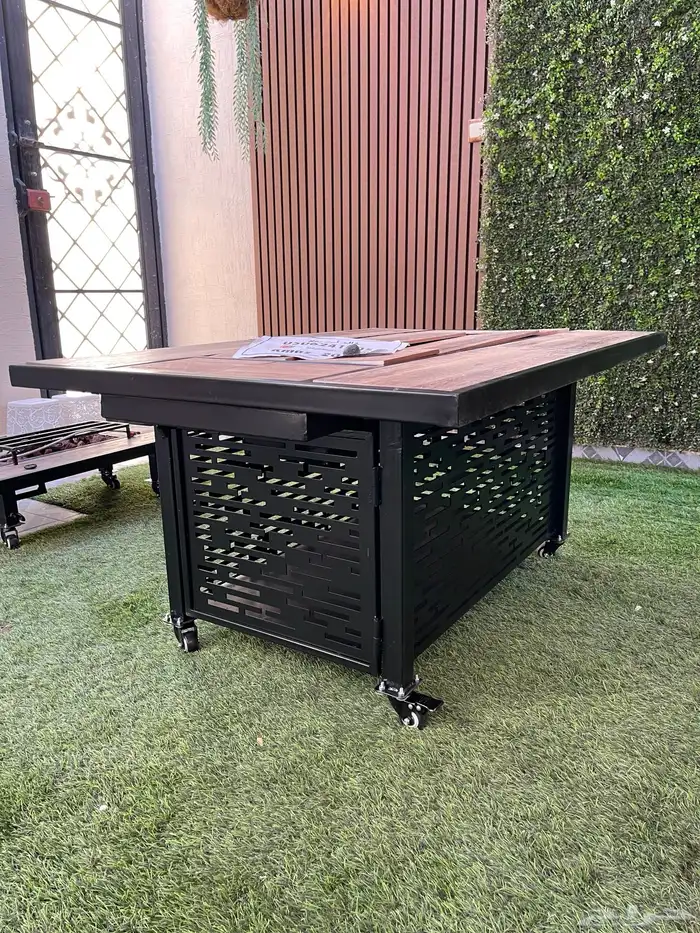 طاولات حدائق تدفئة ومنقد غاز وحطب 75