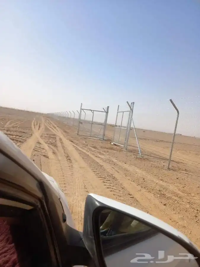 تركيب شبك ملاعب ومزارع قسم السياجات لدى الشركه 53