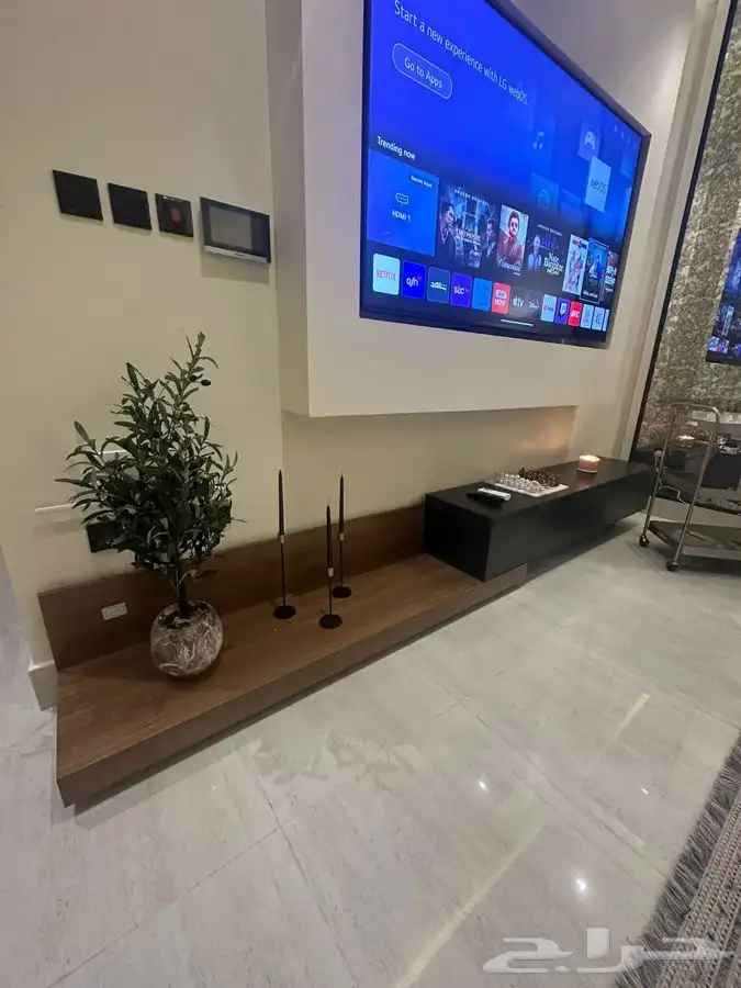 طاولات تلفاز - مكتبات خشب - ركن كوفي - مداخل 38