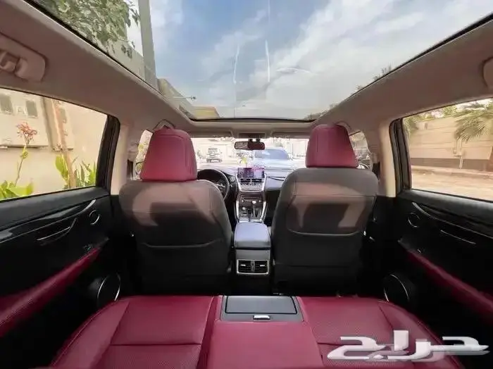 جيب لكزس يحمل لوحة مميزة شبه جديدNX2020 3