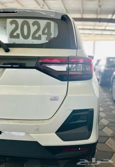 تويوتا رايز فل كامل ابيض سقف ابيض موديل 2024 3