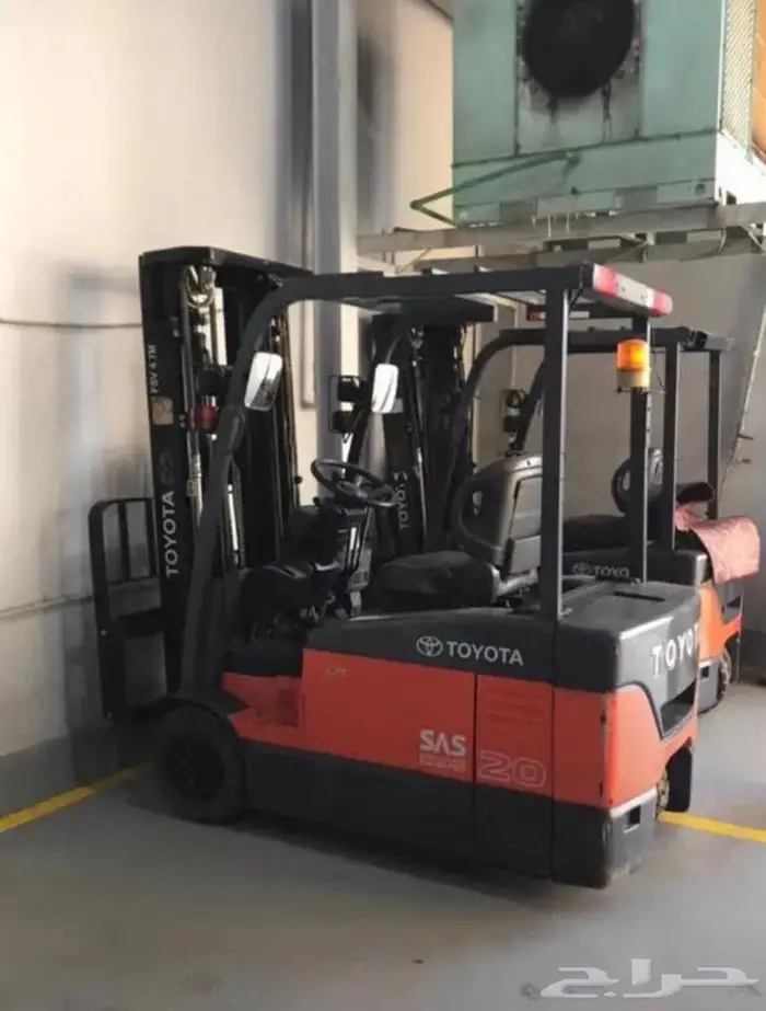 رافعات شوكية كهربائية 0