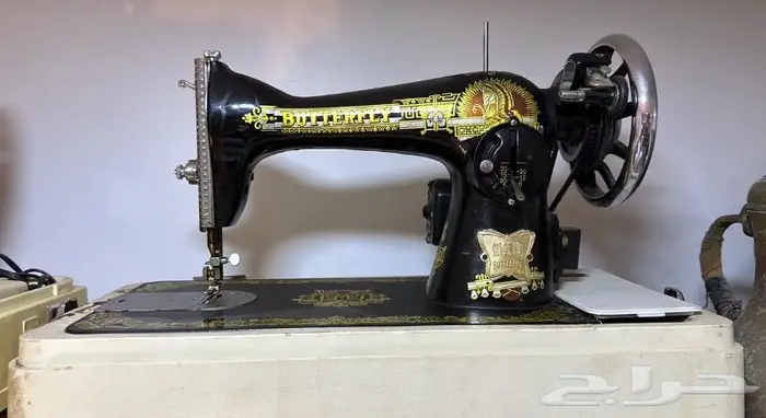 للبيع مكائن خياطة قديمة 5