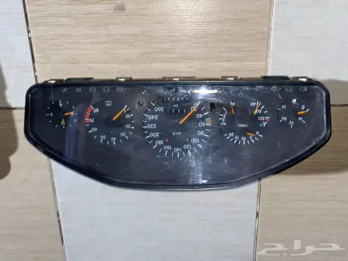 فتحه كرستال مع طبلون مرسيدس شبح من 92الى 97 2