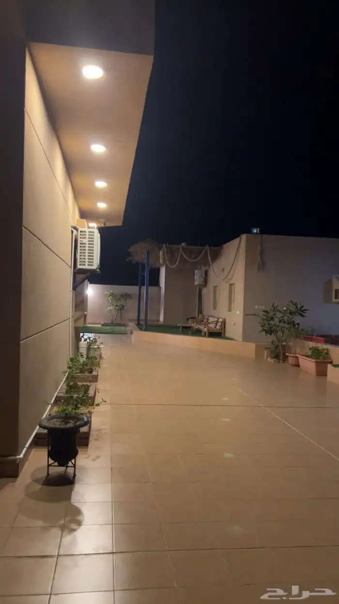 فيلا عقام   للايجار في الرايس 20