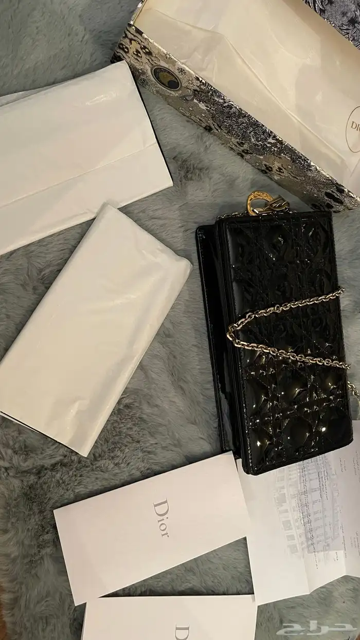 شنطه ديور اصلي مع ملحقاتها وفاتورتها 3
