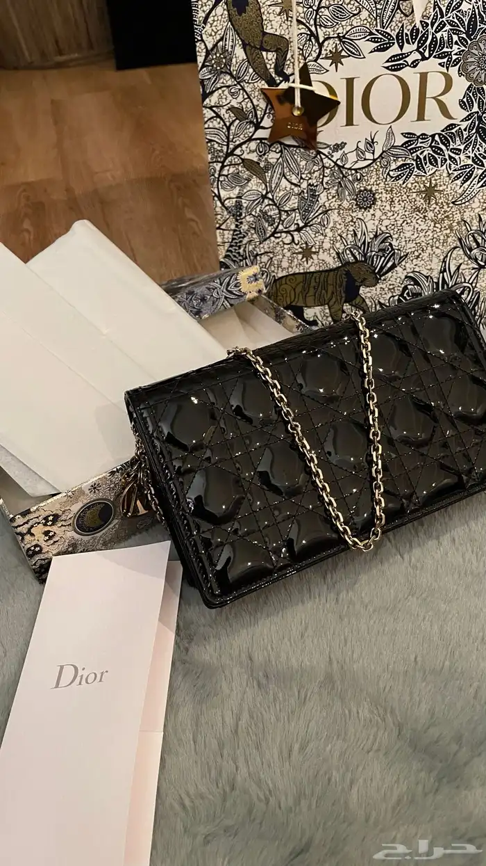 شنطه ديور اصلي مع ملحقاتها وفاتورتها 5