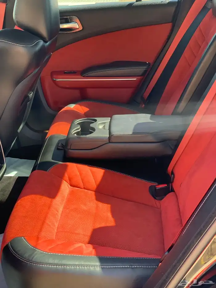تشارجر SRT 39km ولوحة مميزة 26