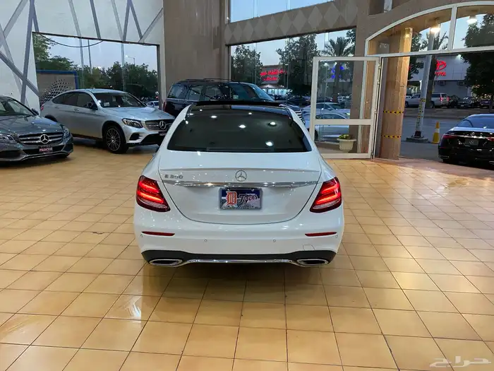 مرسيدس E300 2018 5