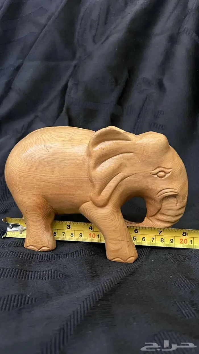 مجسم فيل من الخشب 3