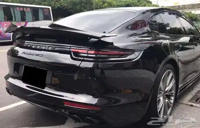 اكسسوارات بورش كايمان زوايد كاربون بورشه 718 13