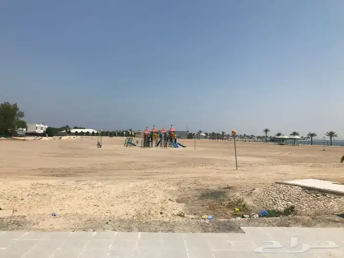 شاليه في منتجع خليج الدانه 3
