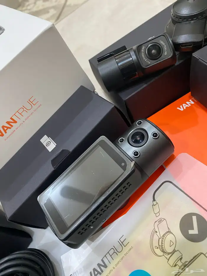 داش كام ماركة(VANTRUE N4 ) الشهيرة 4K شبه جديد بالكرتون 4