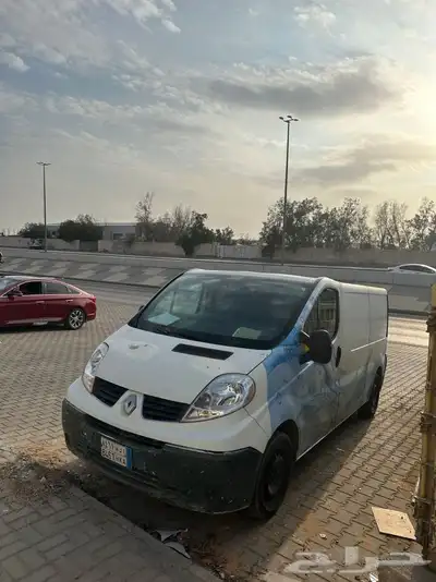 للبيع فان بضاعه رينولت 2012 بنزين 3