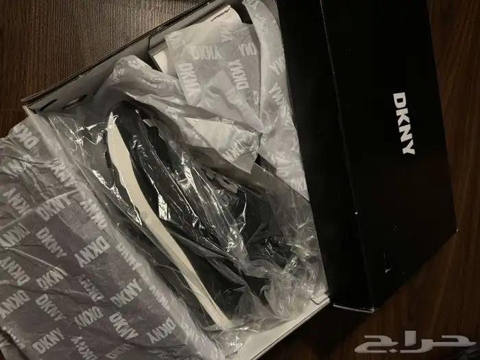 للبيع جزمة دكني جديدة لم تستخدم 3