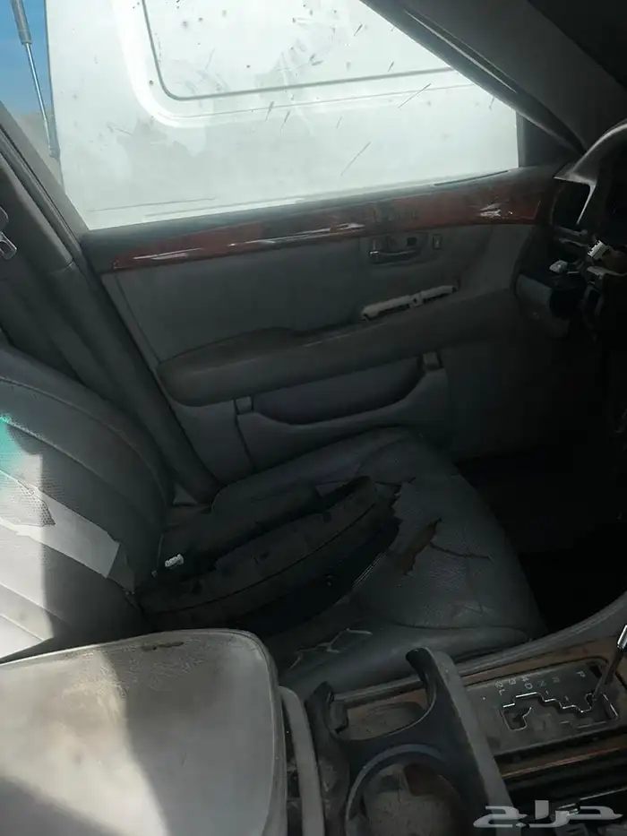قطع تشليح لكزس Ls430 موديل 2001 6