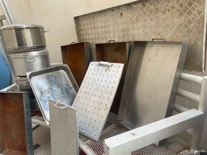 اغراض مطعم صياني للذبايح والافران الكبيره متينه واصليه 2