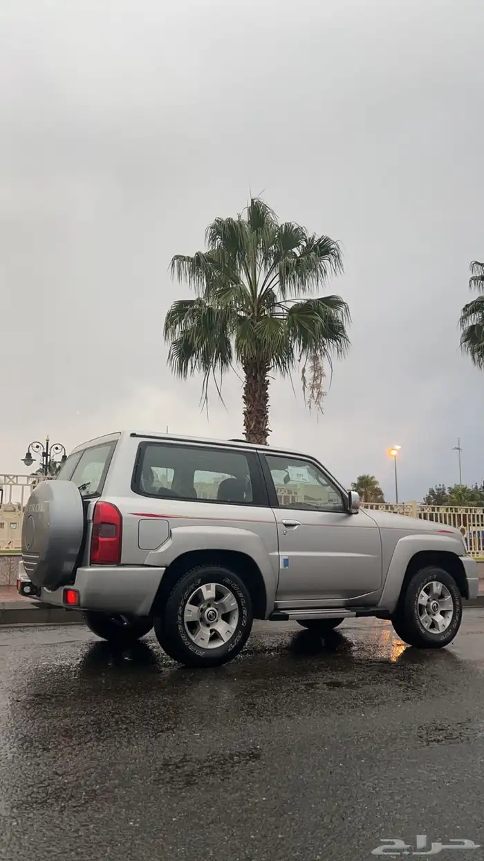 ( مباع ) باترول فضي ربع فل بودي بلد 10