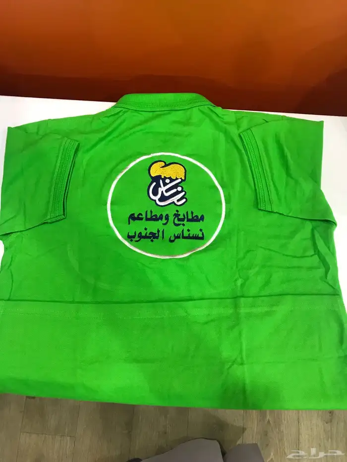 بولو تيشرتات مع تطريز الشعار خصومات خاصة 0