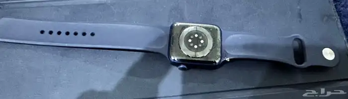 ساعة Apple مكسورة الشاشة 4