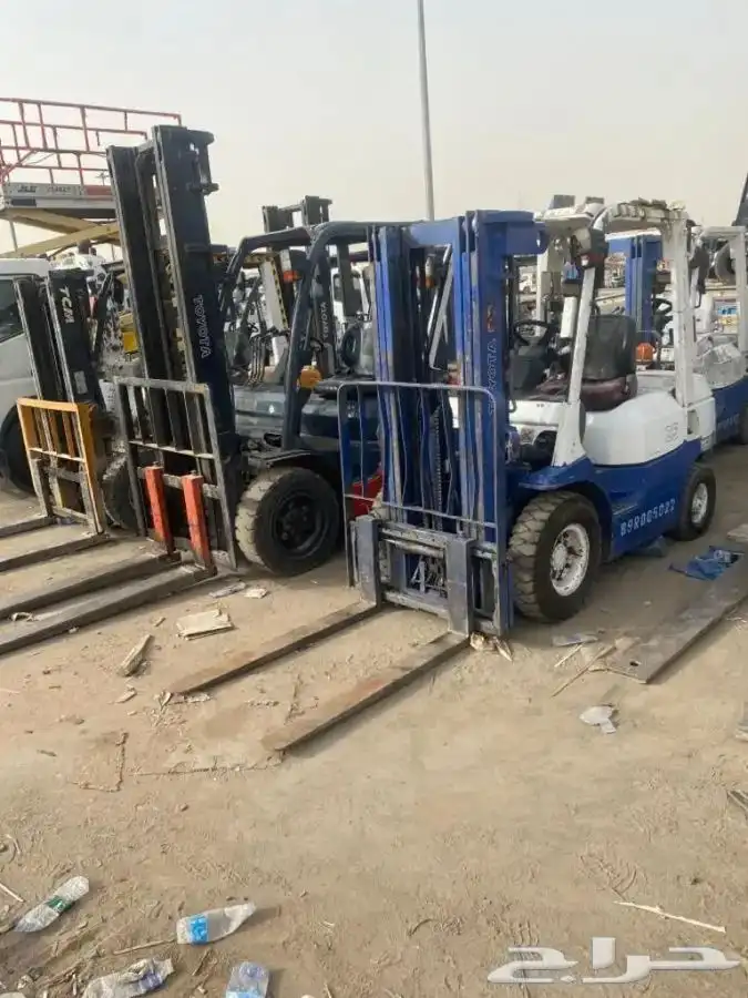 رافعة شوكية فوركلفت للايجار اليومي والشهري 7