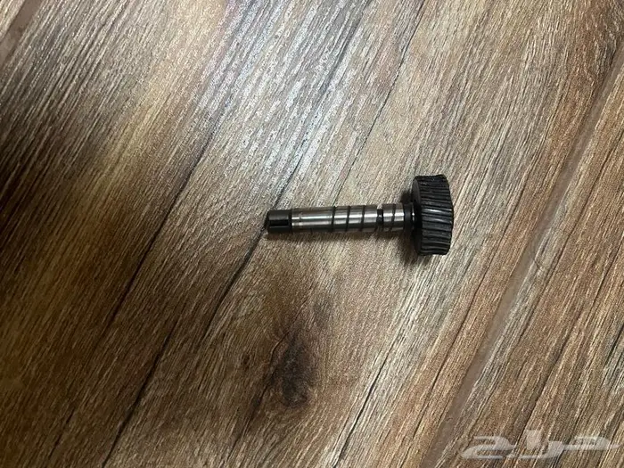 للبيع قطع غيار تويوتا لاندكروزر موديل 2007 41