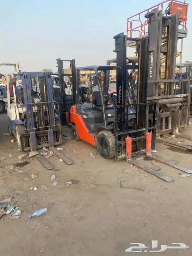 فوركلفت رافعة شوكية للايجار اليومي والشهري تاجير رافعات 19