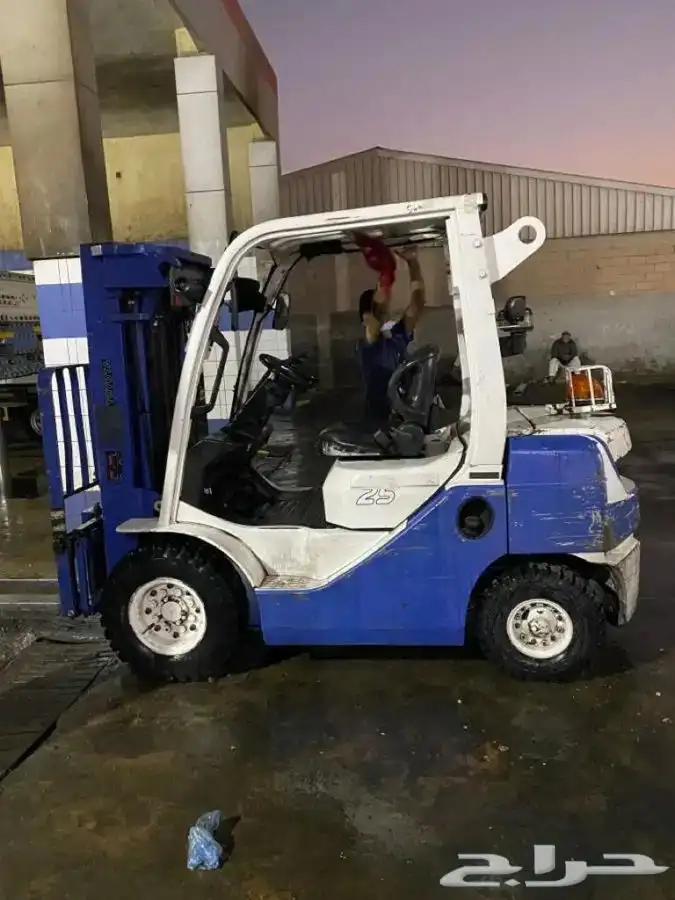 فوركلفت رافعة شوكية للايجار اليومي والشهري تاجير رافعات 20