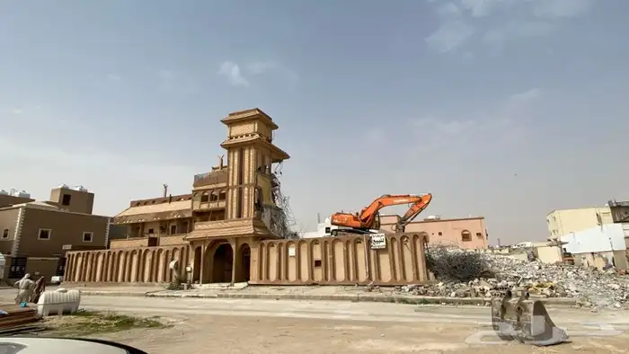 بوكلينات للهدم البيوت و المباني حفر ارضيات وبرك 16
