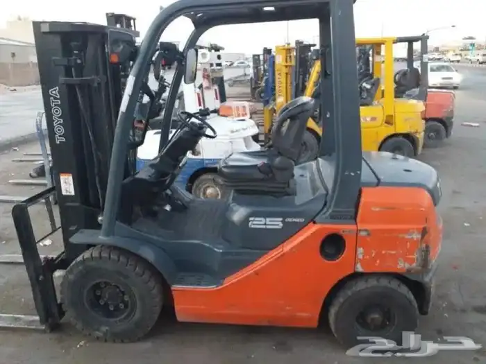 فوركلفت رافعة شوكية للايجار اليومي والشهري تاجير رافعات 10