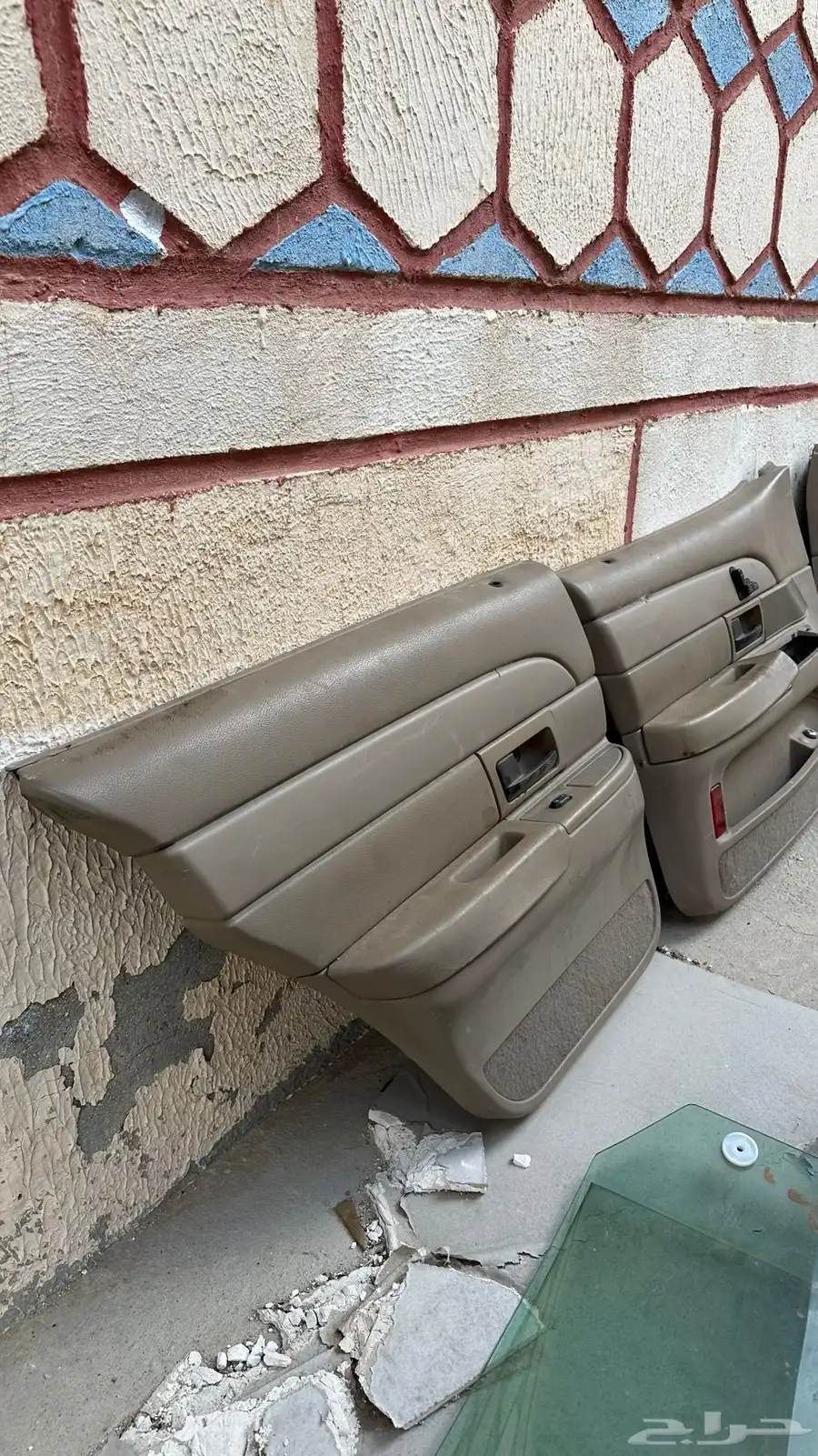 قطع غيار وديكورات فورد فكتوريا 2