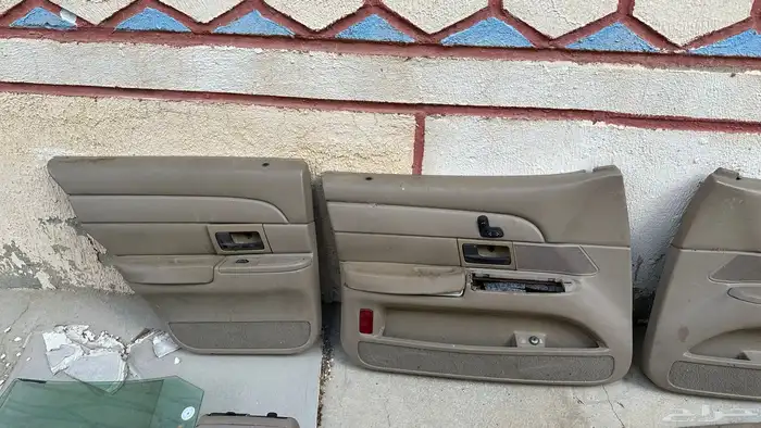 قطع غيار وديكورات فورد فكتوريا 3