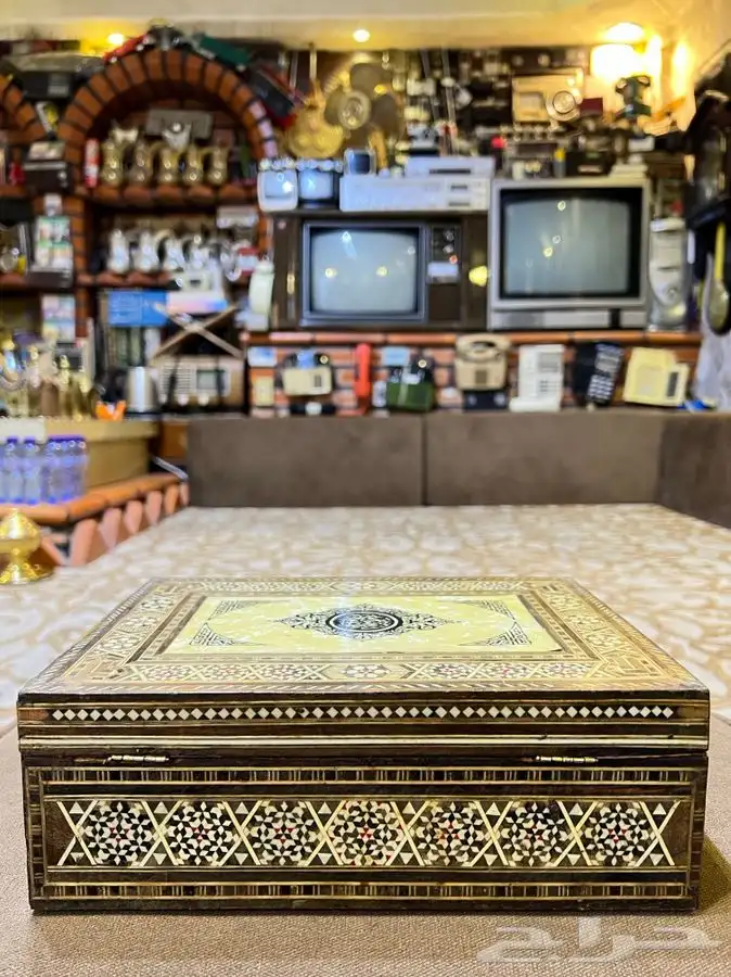 صندوق خشبي مصدف قديم تراث 4
