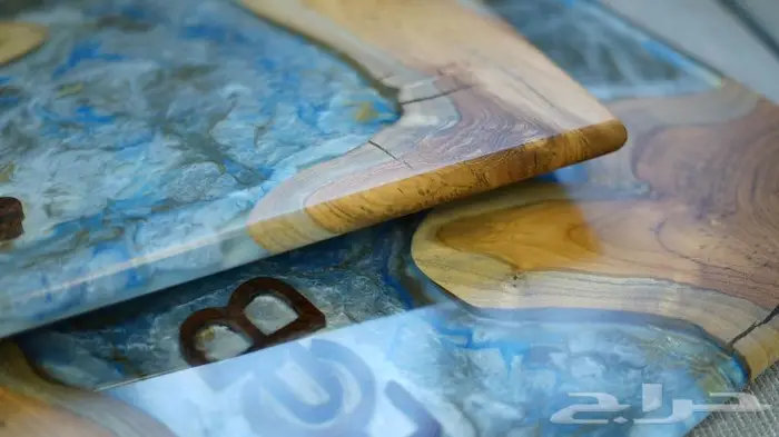 تصنيع طاولات و لوحات فنية من الخشب وال ايبوكسي و ال ريزن 10