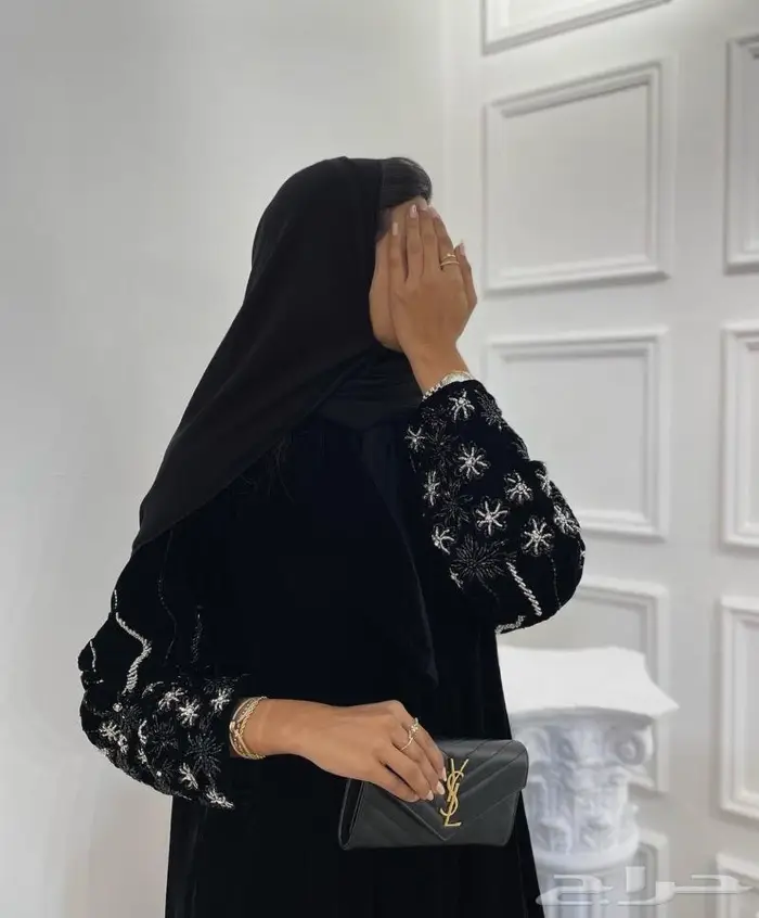 خياط عبايات وجلابيات وفساتين قطاعي وجملة 1