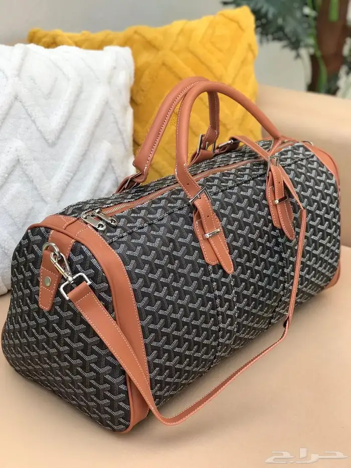 شنط سفر بعرض اليوم الوطني 3
