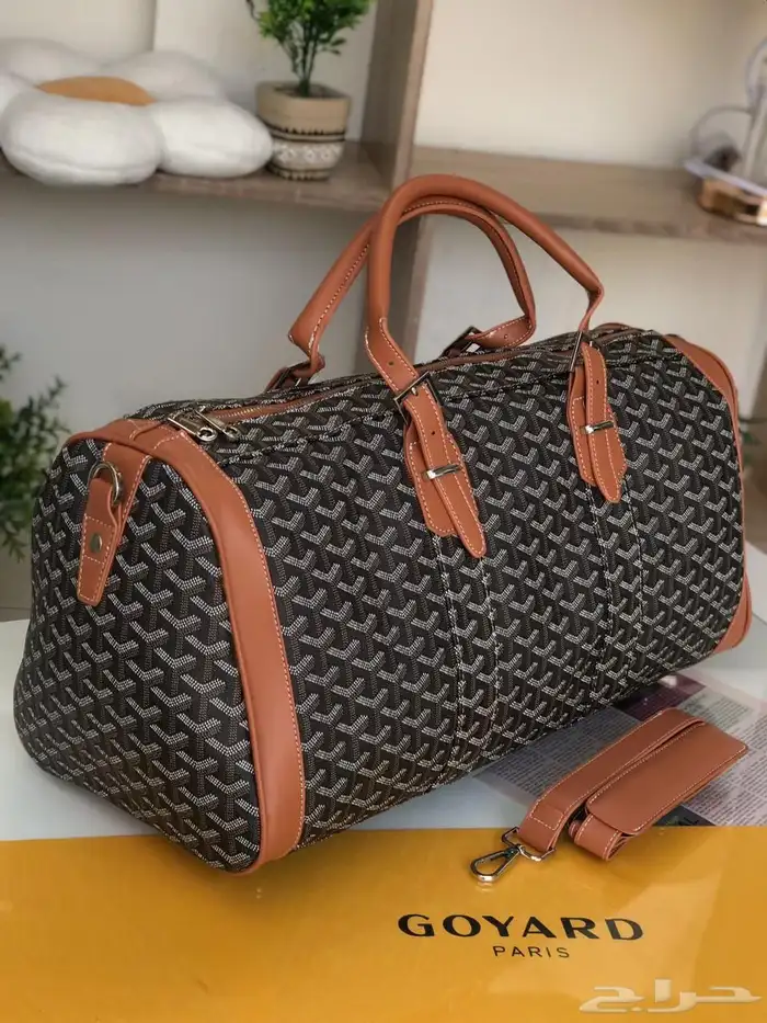 شنط سفر بعرض اليوم الوطني 8