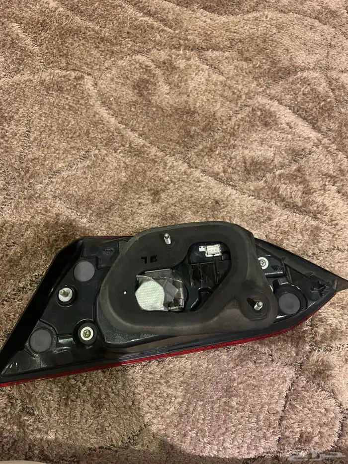 اصطب شنطة يسار كامري 2023 4