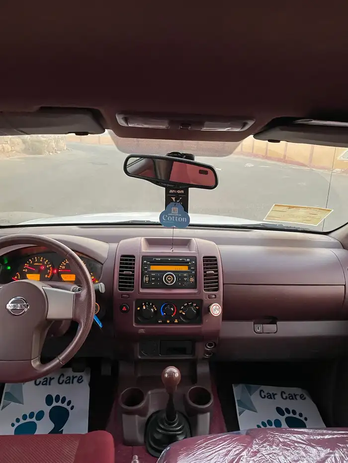 (تمم البيع)نافارا 2015 فل كامل قير عادي 15