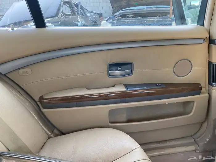 بي ام دبليو الفئة السابعة 730 قطع تشليح 10