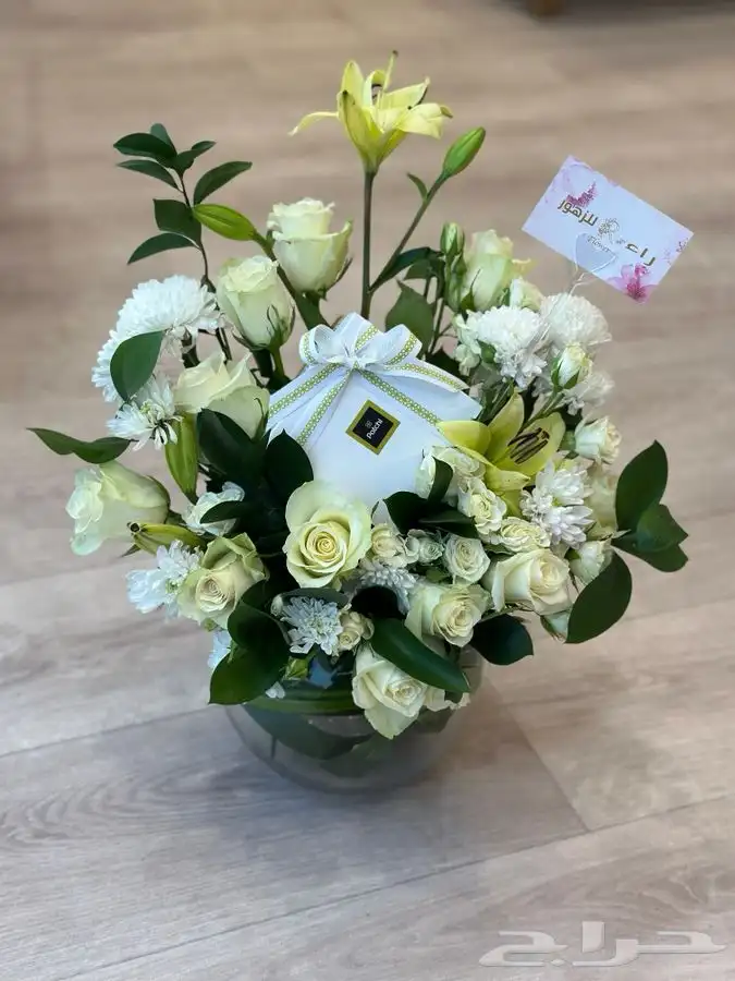 هدايا باقات فازات ورد طبيعي و صناعي هدايا مواليد تخرج ميلاد 17