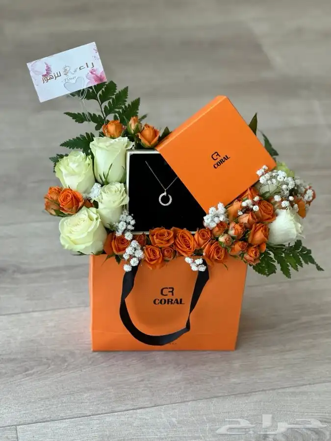 هدايا باقات فازات ورد طبيعي و صناعي هدايا مواليد تخرج ميلاد 11