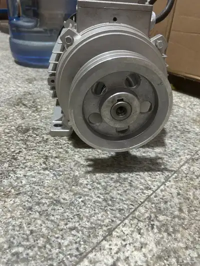 محرك كهرباء 7.5 حصان ايطالي 1