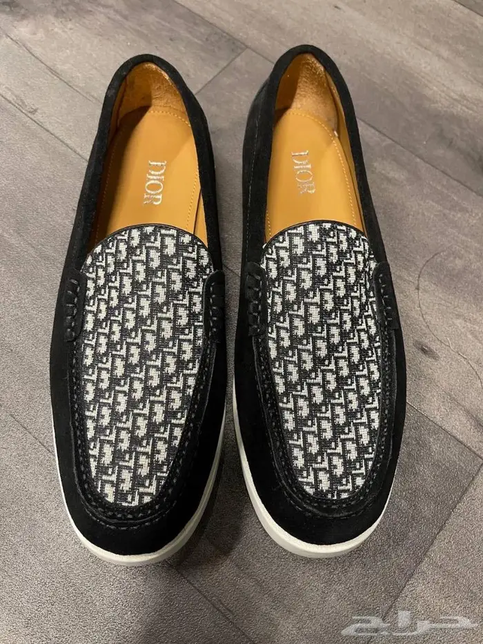 جزمة رسميه برادا 10